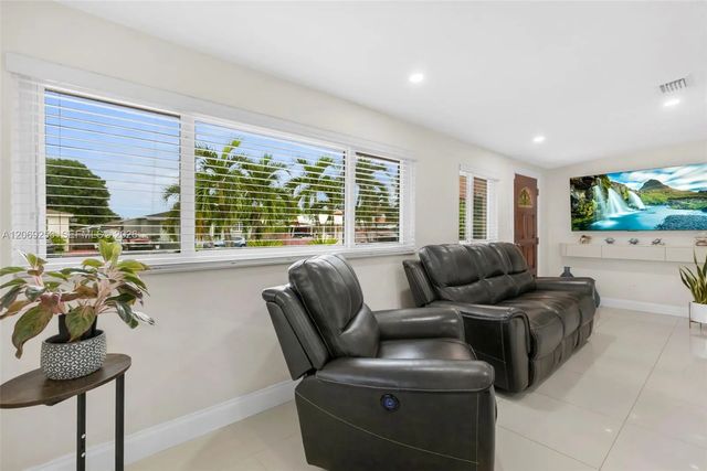 3 of 41 - 142 W 35th Street, Hialeah, FL