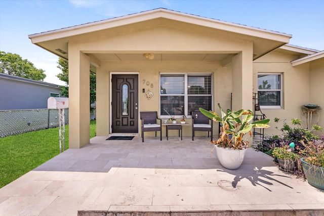 4 of 31 - 708 Hillcrest Boulevard, West Palm Beach, FL