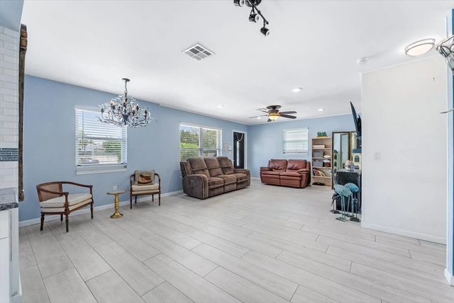 5 of 31 - 708 Hillcrest Boulevard, West Palm Beach, FL