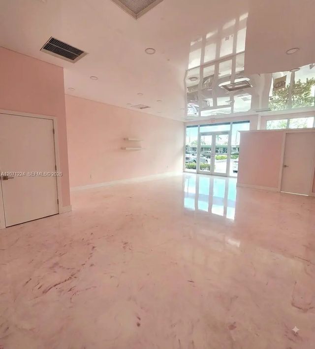 5 of 9 - 4500 W Hallandale Beach Boulevard #4, Hollywood, FL