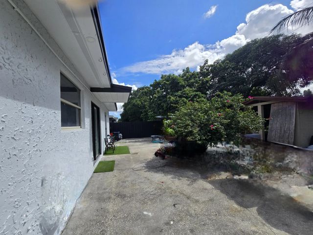 4 of 11 - 6138 Southgate Boulevard, Margate, FL
