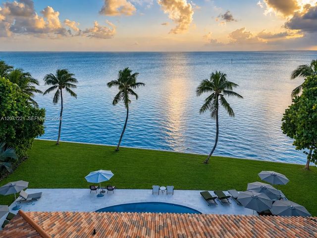 2 of 38 - 520 S Mashta Drive, Key Biscayne, FL