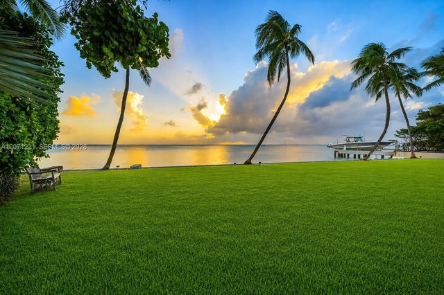 3 of 38 - 520 S Mashta Drive, Key Biscayne, FL