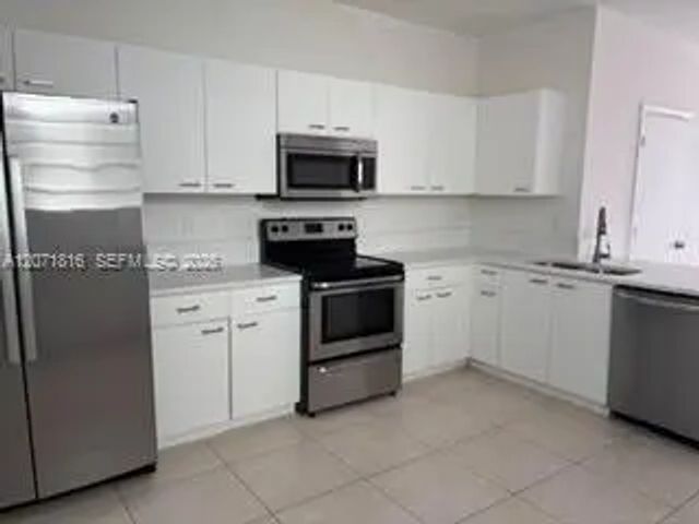 4 of 11 - 2319 Pasadena Way, Weston, FL