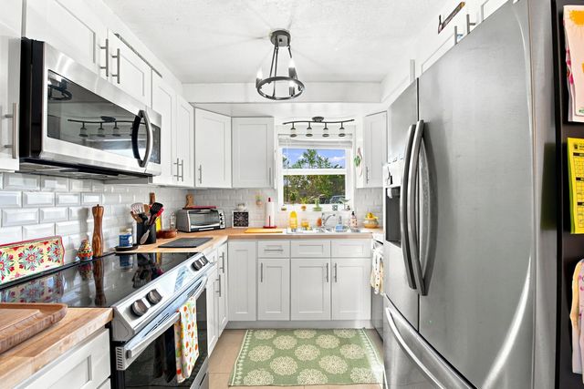 4 of 24 - 2761 Emory Drive W #b, West Palm Beach, FL