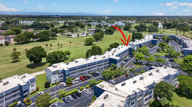 4 of 42 - 7827 Golf Cir Drive #301, Margate, FL