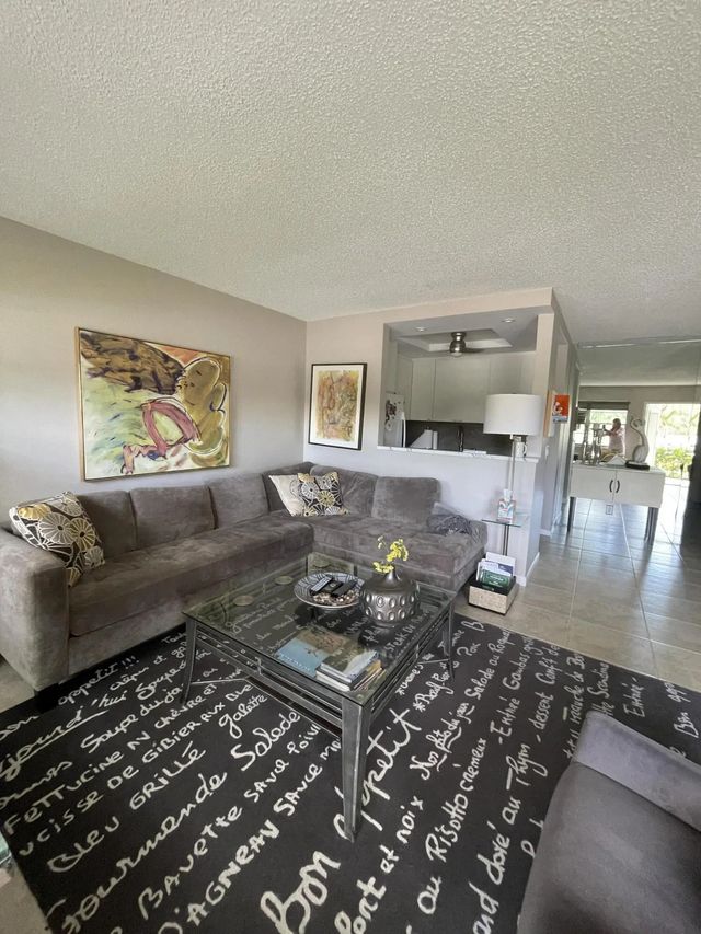 2 of 67 - 24 Oakridge C #24, Deerfield Beach, FL