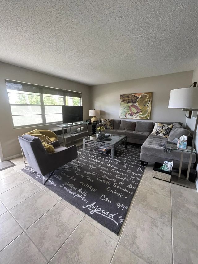 3 of 67 - 24 Oakridge C #24, Deerfield Beach, FL