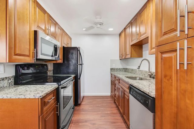 5 of 105 - 2035 Cornwall B, Boca Raton, FL