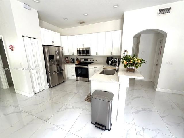3 of 21 - 16747 Nw 10th Street, Pembroke Pines, FL