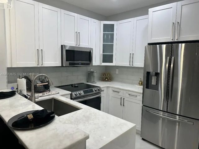 7690 S Southwood Circle, Davie