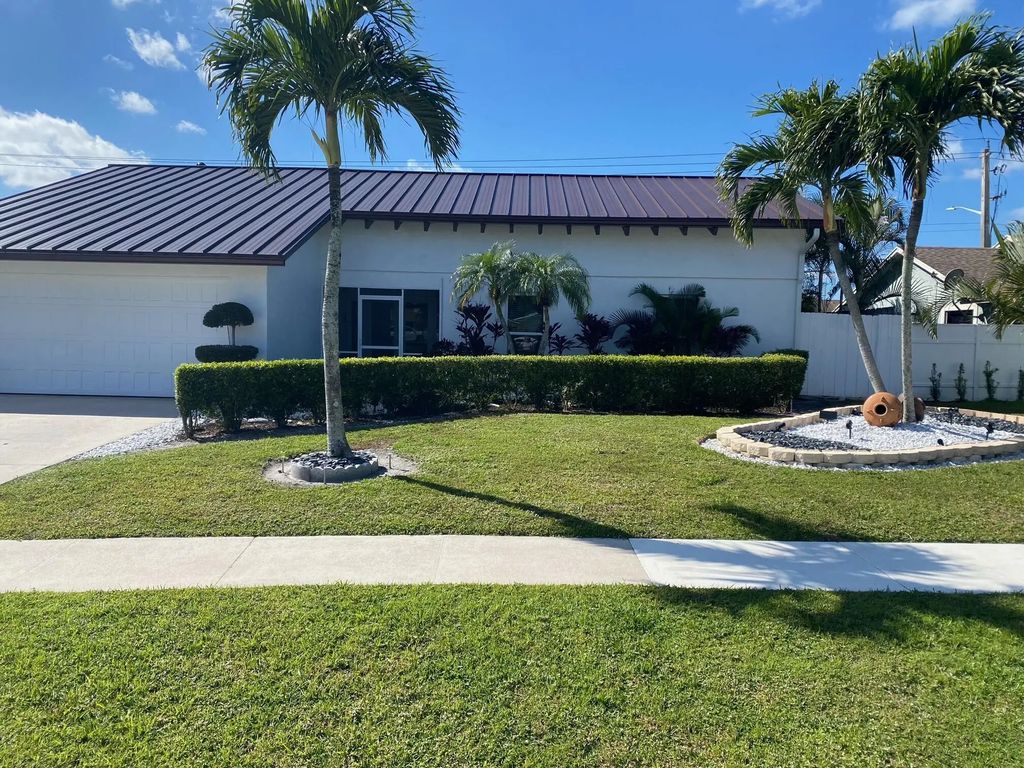 1279 Kinglet Terrace, Wellington