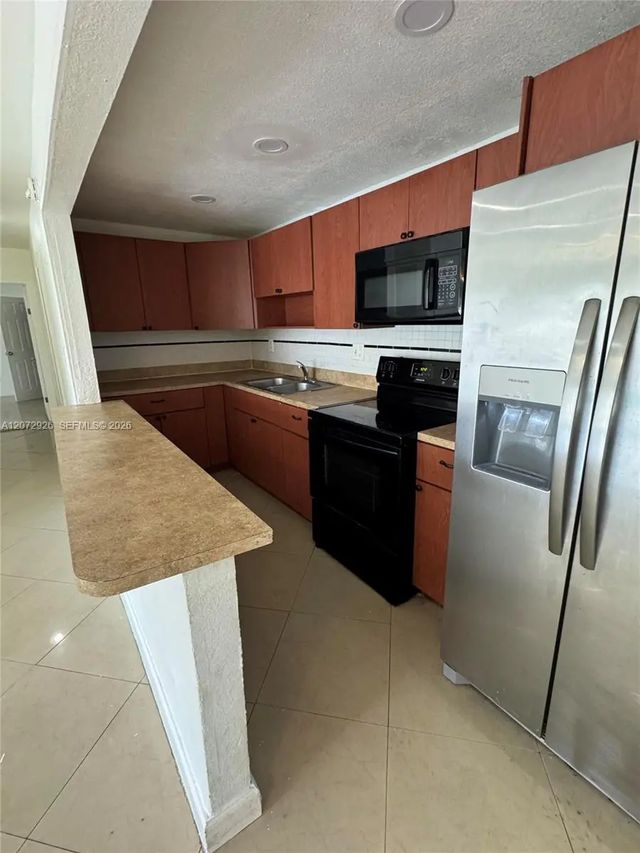2 of 8 - 4530 Nw 79th Avenue #2d, Doral, FL