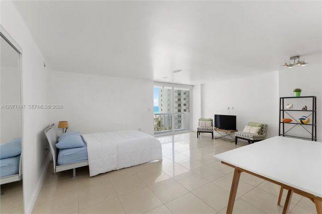 4 of 35 - 401 Ocean Drive #607, Miami Beach, FL