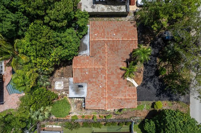 2 of 29 - 916 Se 12th Avenue, Deerfield Beach, FL