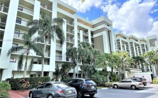7050 Nw 44th Street #403, Lauderhill