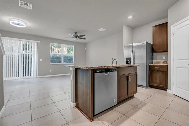 3 of 28 - 5659 Enclave Drive, Mangonia Park, FL