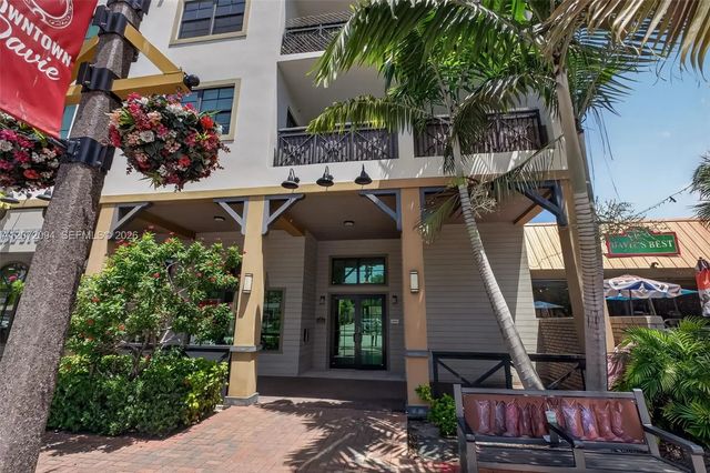 5 of 46 - 4100 Sw 64th Avenue #408, Davie, FL