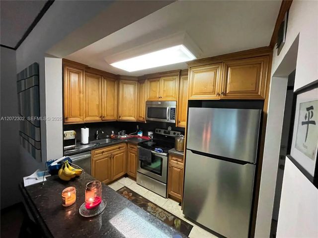 5570 Nw 44th Street #208a, Lauderhill