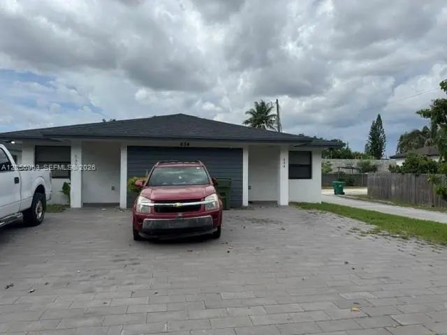 4 of 26 - 634 Nw 12th Street, Florida City, FL