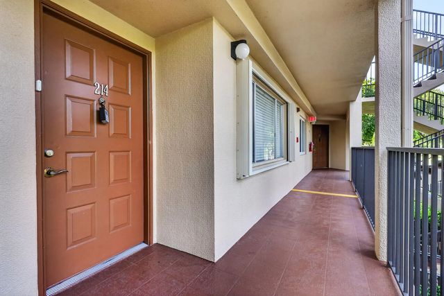 4 of 31 - 1301 Sw 142nd Avenue #214h, Pembroke Pines, FL
