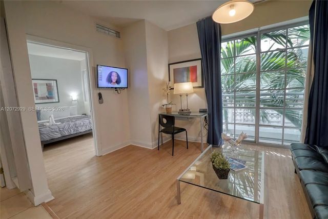 3 of 28 - 1036 Ocean Drive #b202, Miami Beach, FL