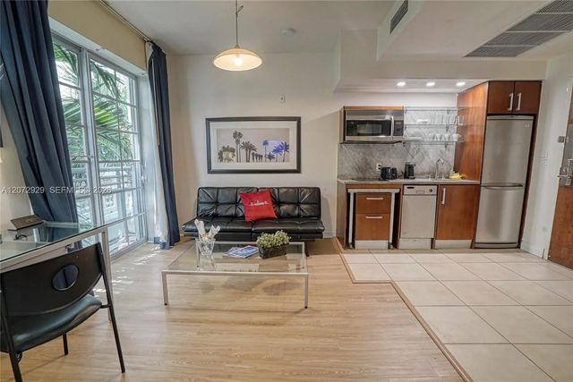 4 of 28 - 1036 Ocean Drive #b202, Miami Beach, FL