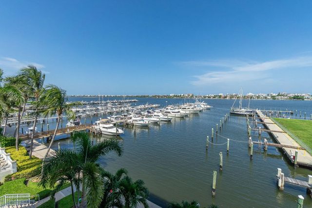 5 of 48 - 806 E Windward Way #424, Lantana, FL