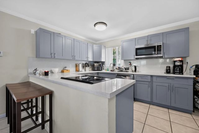 4 of 32 - 1213 14th Avenue S, Lake Worth Beach, FL