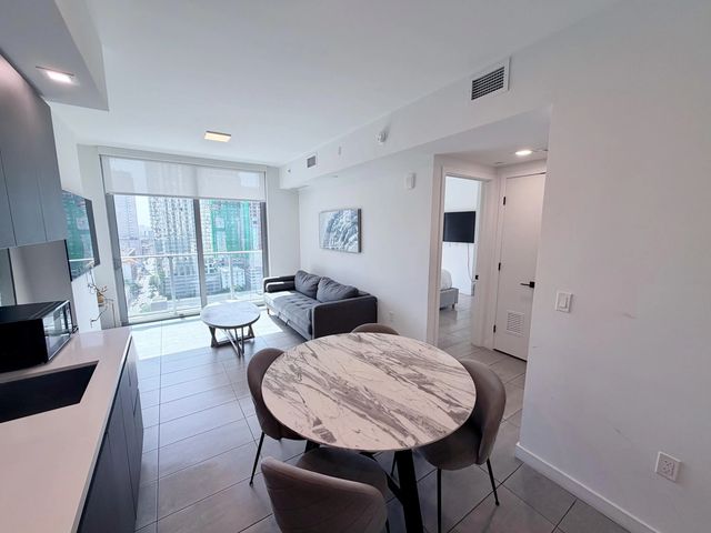 4 of 42 - 227 Ne 2nd Street #unit 1903, Miami, FL