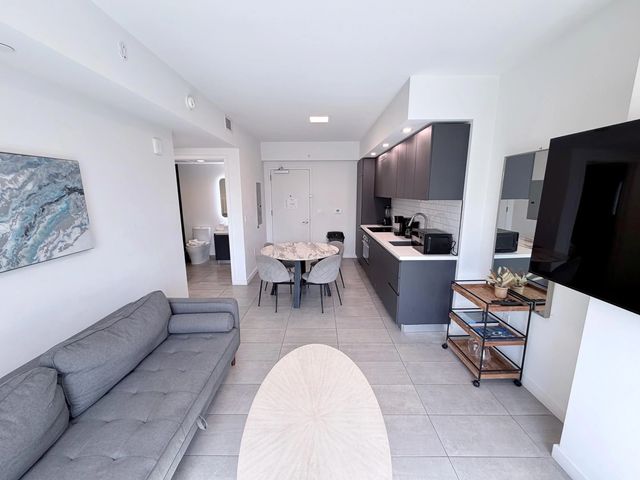 5 of 42 - 227 Ne 2nd Street #unit 1903, Miami, FL