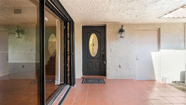 4 of 54 - 11112 N Harmony Lake Circle, Davie, FL