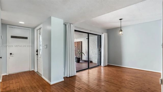 5 of 54 - 11112 N Harmony Lake Circle, Davie, FL