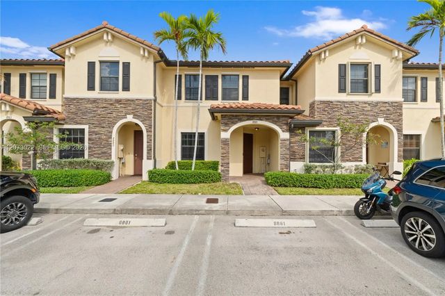 8881 W 35th Lane, Hialeah