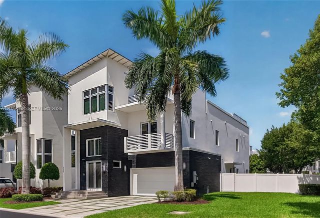 2 of 38 - 3460 Nw 84th Avenue, Doral, FL
