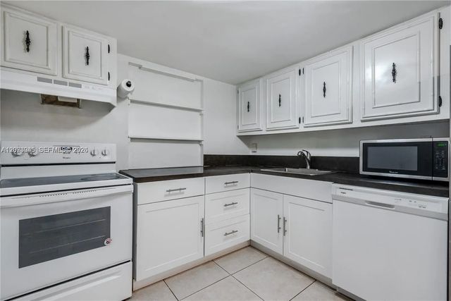 3 of 15 - 2000 Atlantic Shores Boulevard #107, Hallandale Beach, FL