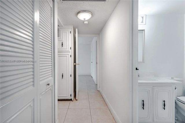 5 of 15 - 2000 Atlantic Shores Boulevard #107, Hallandale Beach, FL