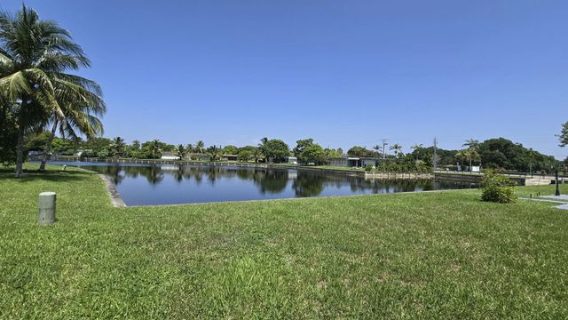 4 of 43 - 6311 Nw 71st Avenue, Tamarac, FL