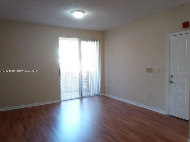 5 of 32 - 18304 Nw 68th Avenue #n, Hialeah, FL