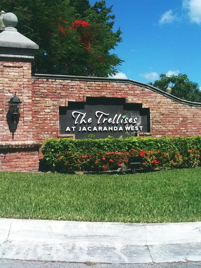 9727 N New River Canal Road #629, Plantation