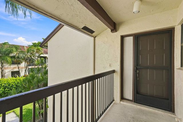 3 of 50 - 2581 Carambola Circle N, Coconut Creek, FL