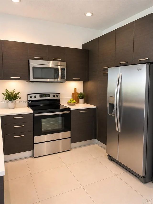 5 of 36 - 3584 Nw 13th Street, Lauderhill, FL