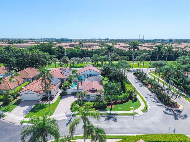 3 of 29 - 1081 Bel Aire Drive E, Pembroke Pines, FL
