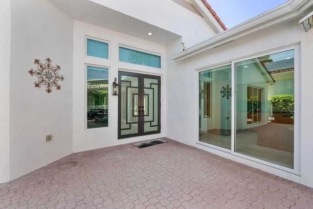 4 of 29 - 1081 Bel Aire Drive E, Pembroke Pines, FL