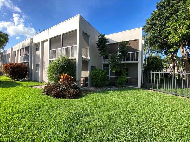 8506 Old Country Manor #213, Davie