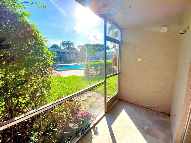 5 of 42 - 8506 Old Country Manor #213, Davie, FL