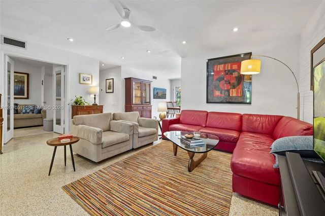 5 of 32 - 6390 Sw 69th Street, South Miami, FL