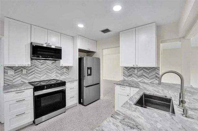 2 of 39 - 1524 Ne 37th Street, Oakland Park, FL