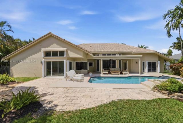 3 of 41 - 360 Ne Coconut Circle, Weston, FL