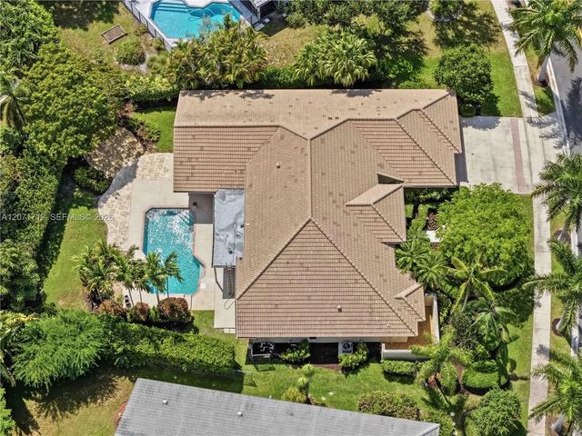 5 of 41 - 360 Ne Coconut Circle, Weston, FL
